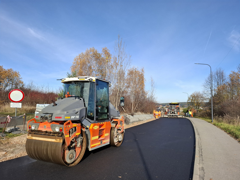 Postęp prac przy przebudowie ul. Zelejowej na odcinku od skrzyżowania z DW 762 do skrzyżowania z ul. Andersa
